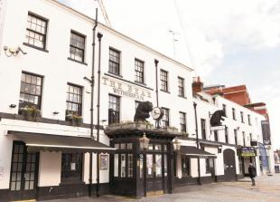 Maidenhead Wetherspoons The Bear to reopen outdoors from April 12
